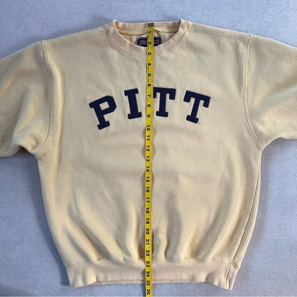 University of Pittsburgh Crewneck Sweatshirt. Jansport brand. Small. Yellow. - Picture 5 of 7